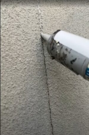 外壁　クラック補修